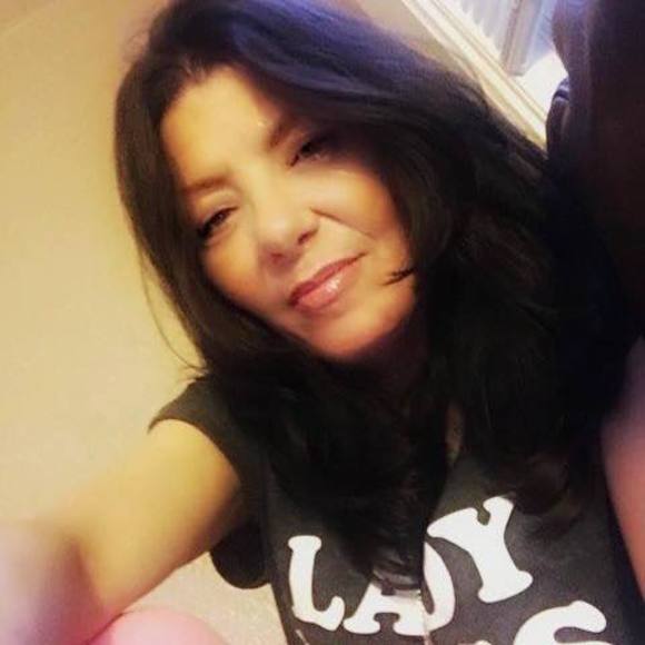 Meet your Posher, Dee - Picture 1 of 1